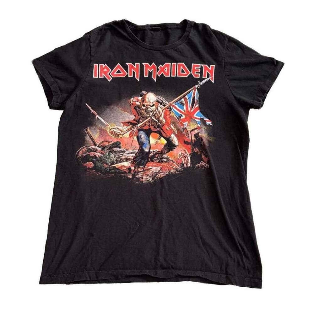 Bay Island Sportswear Iron Maiden The Trooper Graphic T-Shirt Size M Grunge Rock
